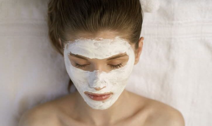 ماسك للبشرة المختلطة بالزبادي